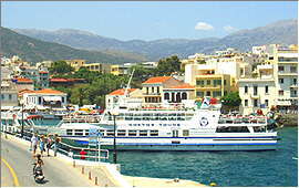 Agios Nikolaos: Hafen und Dikti-Gebirge